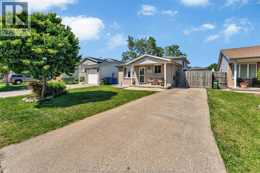 3994 Acorn Crescent, Windsor, Ontario  N8W 5R2 - Photo 4 - 26013819