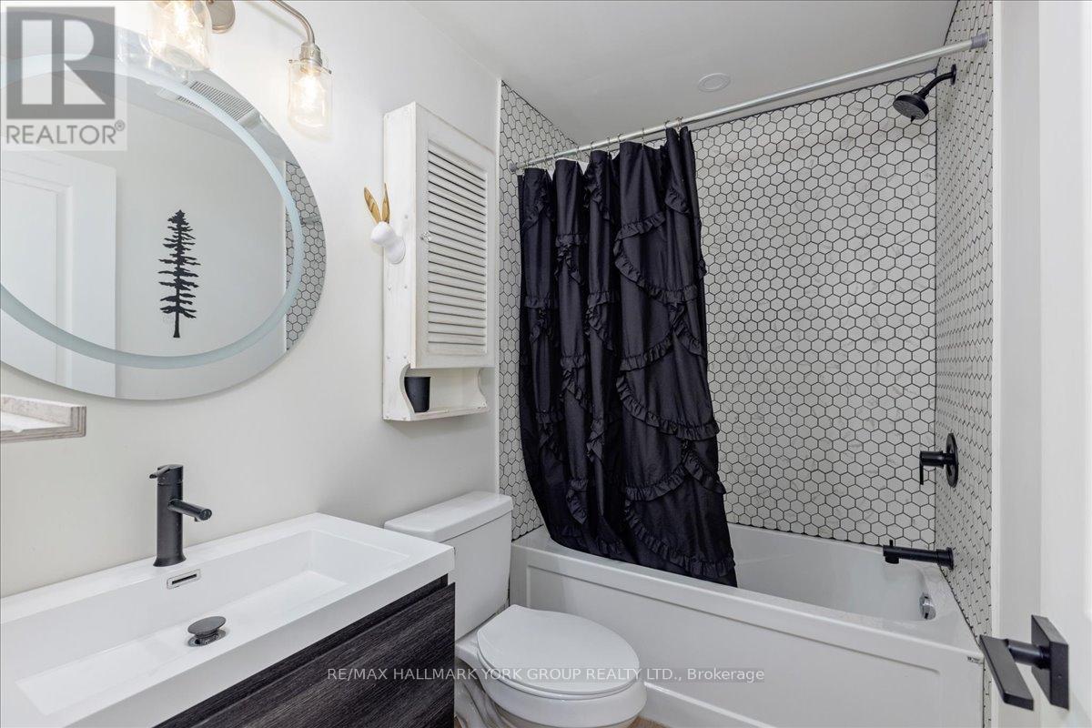 19 Metro Road S, Georgina, Ontario  L4P 1V7 - Photo 19 - N13431868