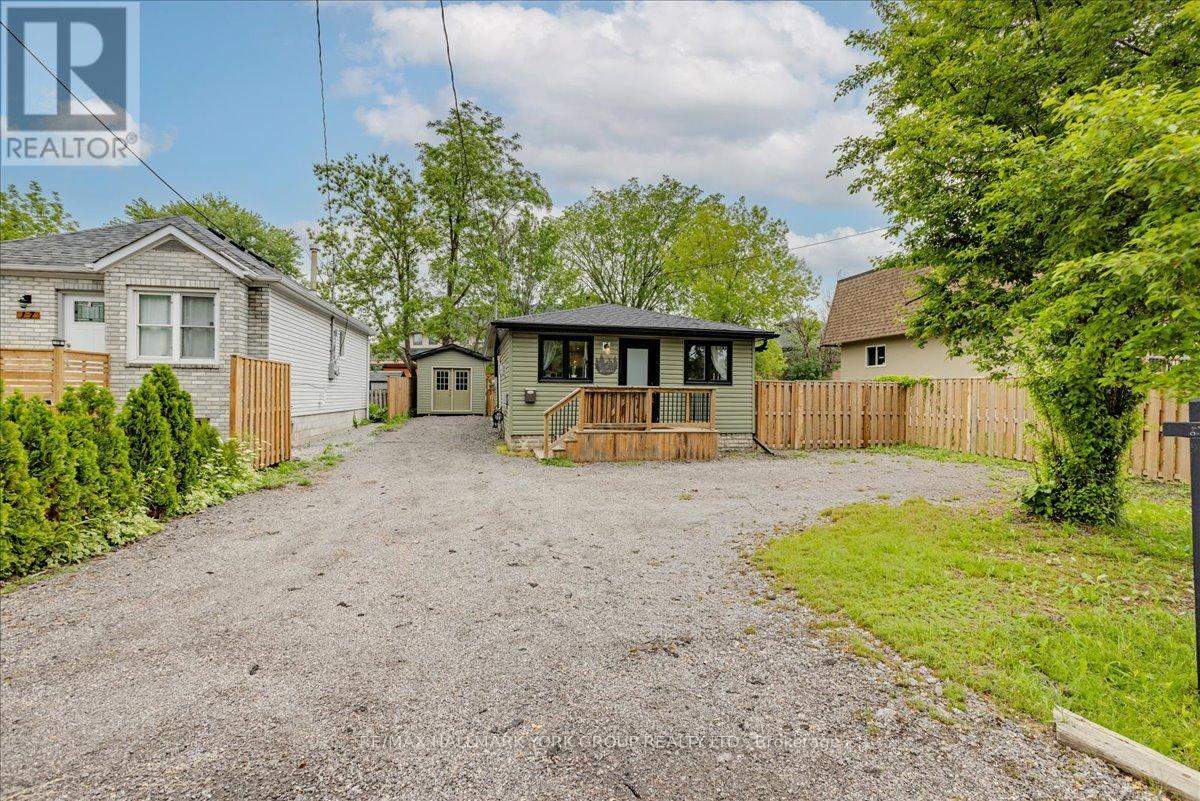 19 Metro Road S, Georgina, Ontario  L4P 1V7 - Photo 2 - N13431868