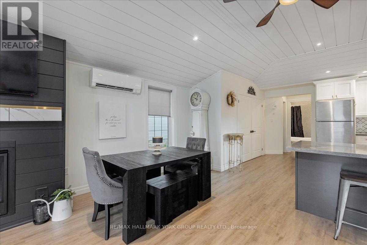 19 Metro Road S, Georgina, Ontario  L4P 1V7 - Photo 6 - N13431868