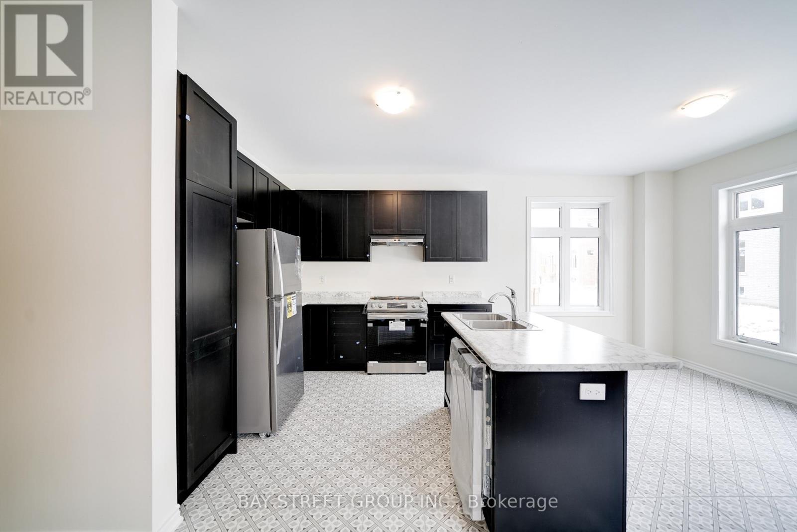 25 Garrett Styles Drive, Georgina, Ontario  L4P 0J1 - Photo 18 - N13432154