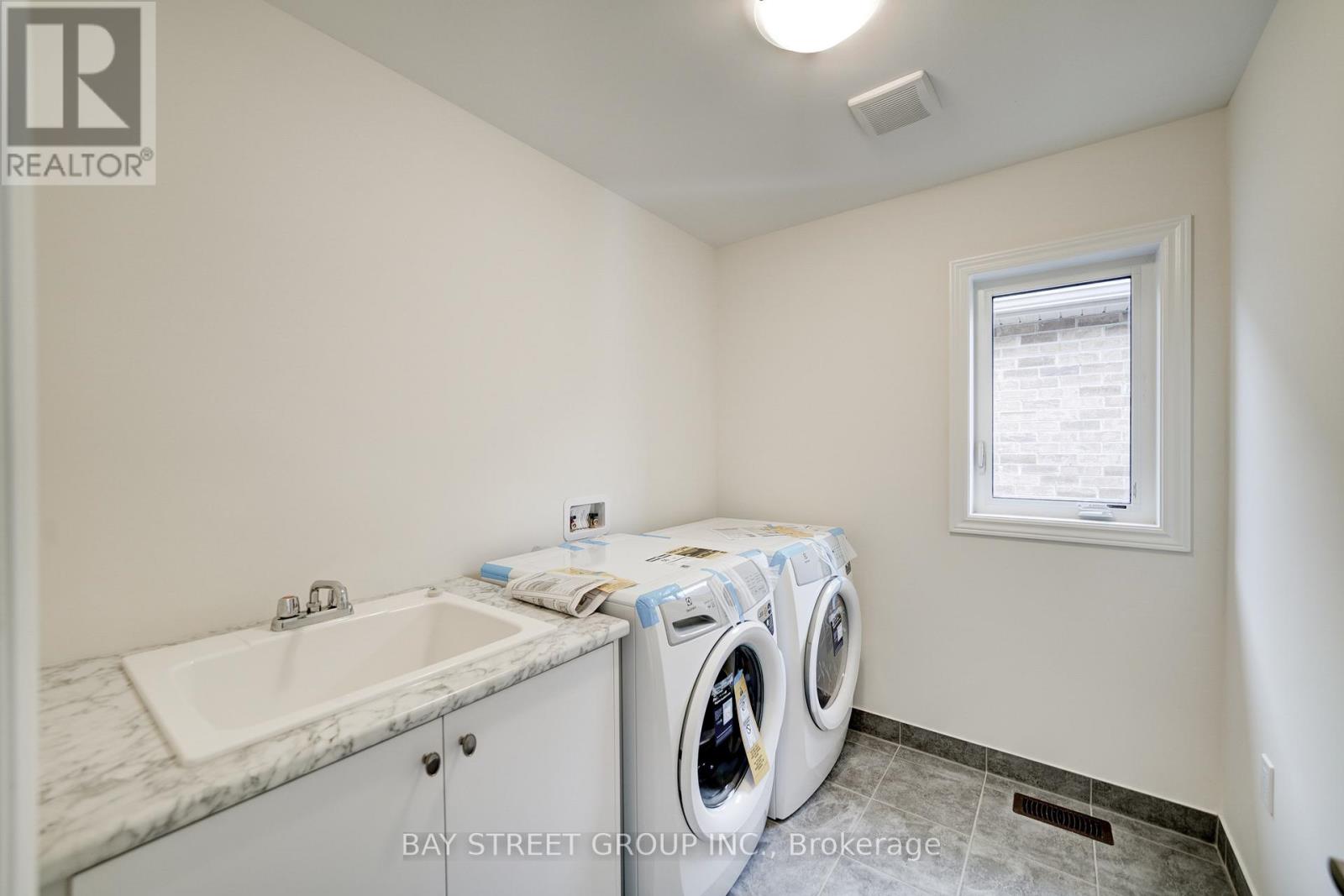 25 Garrett Styles Drive, Georgina, Ontario  L4P 0J1 - Photo 34 - N13432154