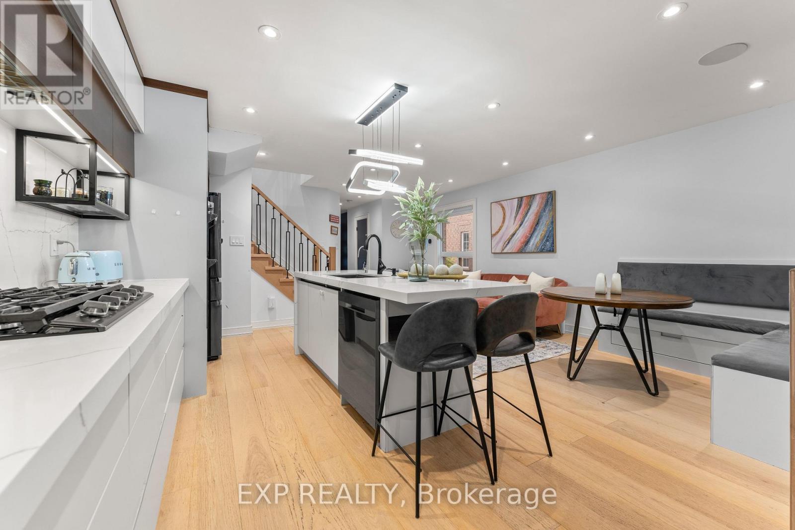 442 Heddle Crescent, Newmarket, Ontario  L3X 2J3 - Photo 9 - N13432158