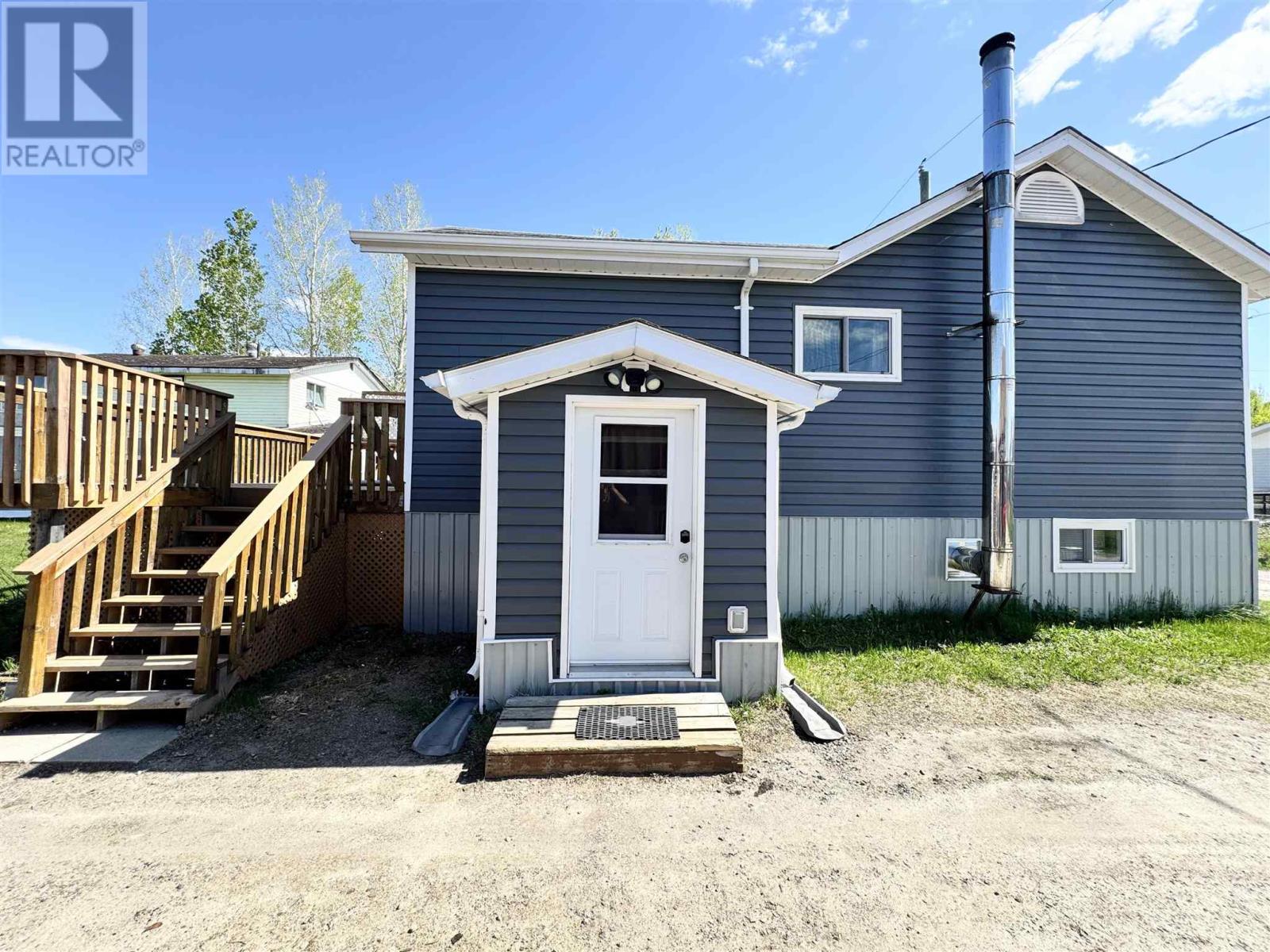 141 Aberdeen St S, Chapleau, Ontario  P0M 1K0 - Photo 2 - SM261263