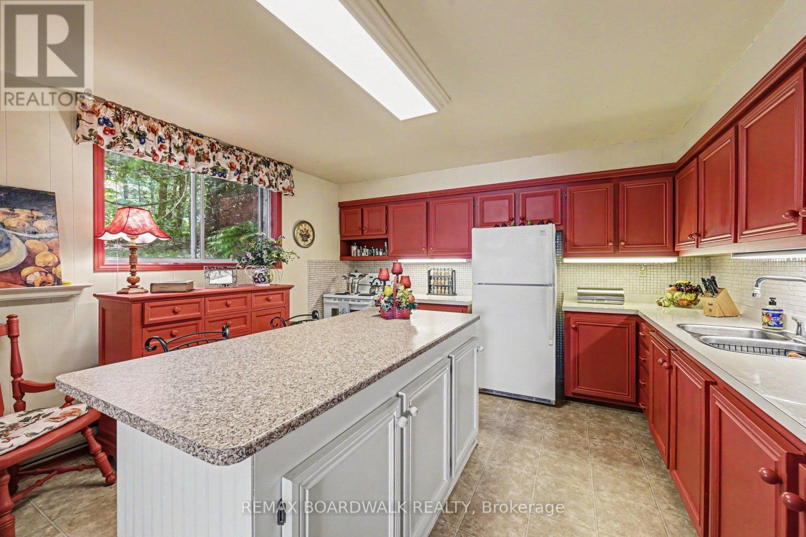 126 Lakeshore Drive, Lanark Highlands, Ontario  K0A 3L0 - Photo 11 - X13431142