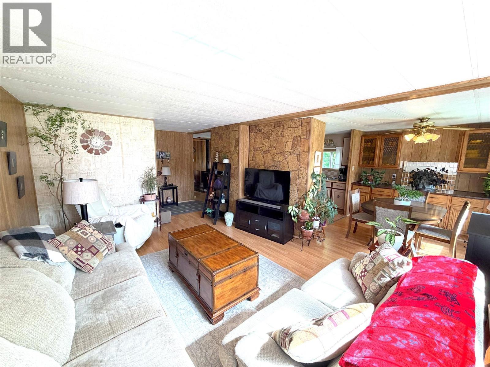 1441 11th Avenue, Fernie, British Columbia  V0B 1M0 - Photo 2 - 10387987