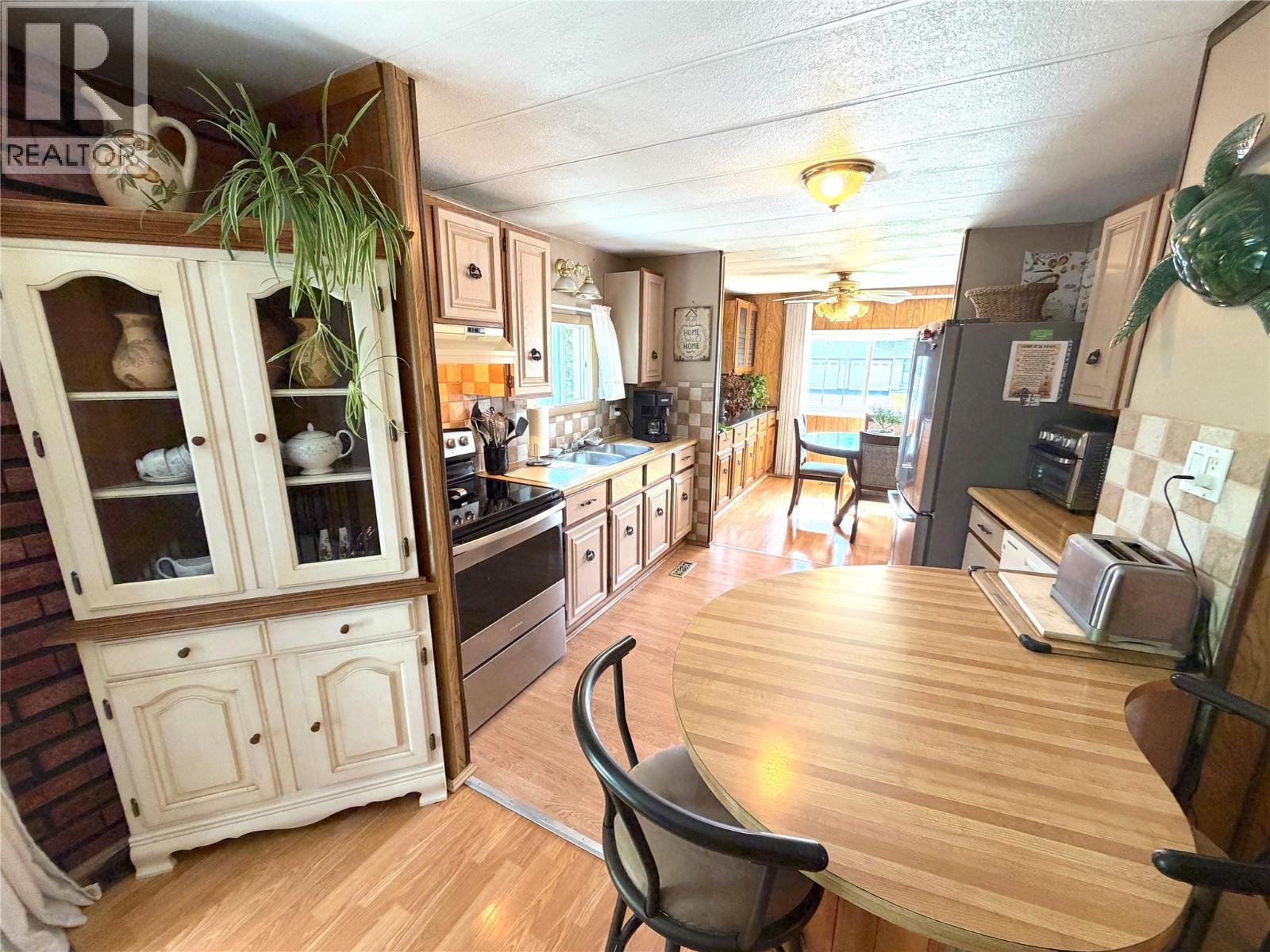 1441 11th Avenue, Fernie, British Columbia  V0B 1M0 - Photo 8 - 10387987