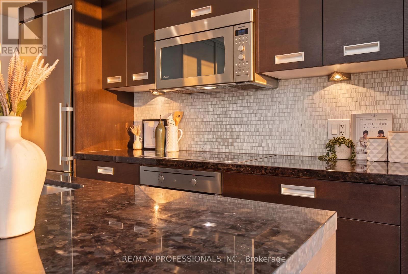 1910 - 90 Park Lawn Road, Toronto, Ontario  M8Y 0B6 - Photo 13 - W13431986