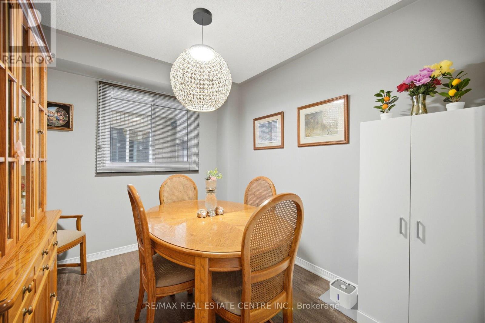 6 Ashbrook Way, Brampton, Ontario  L6Y 4R5 - Photo 12 - W13432088