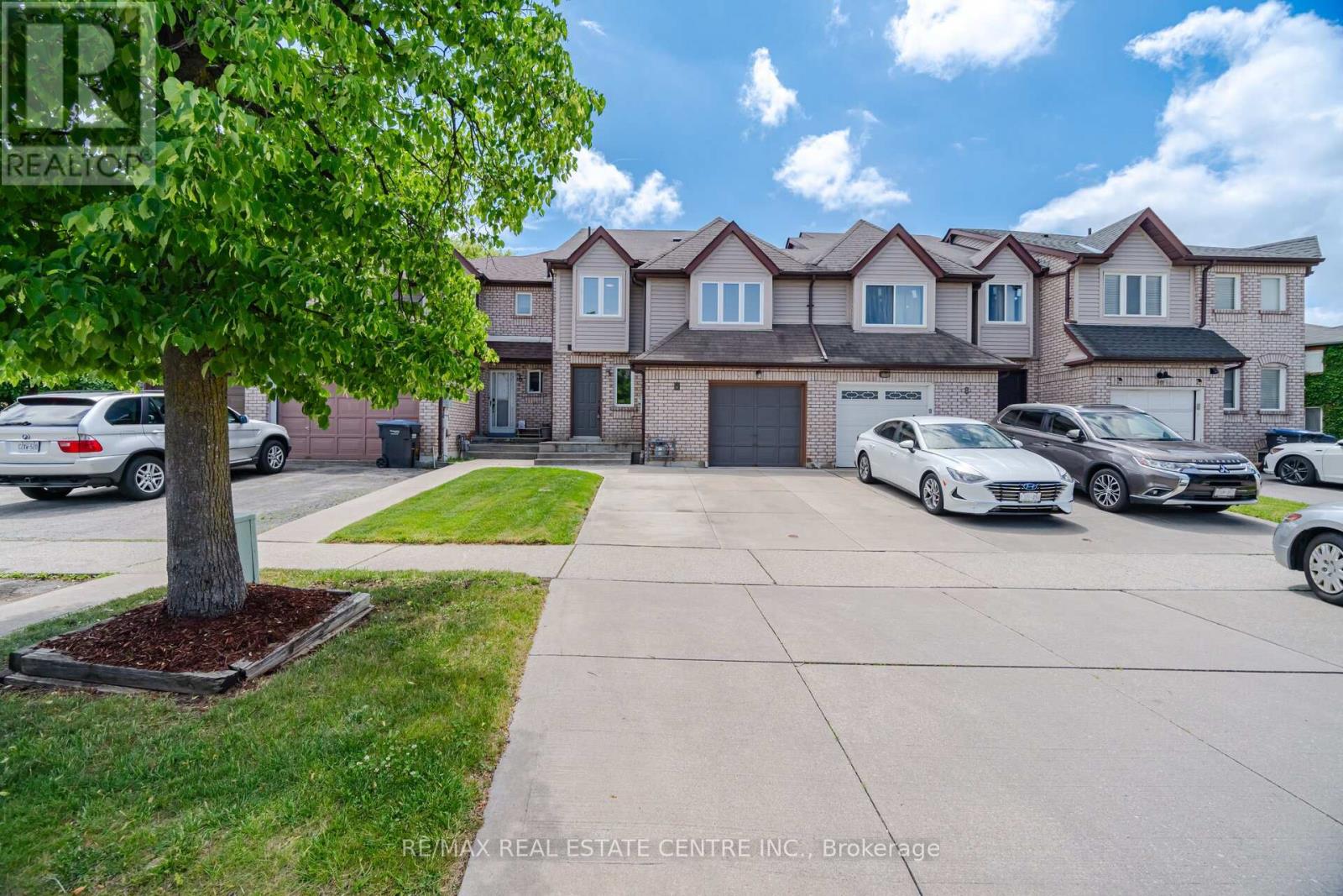 6 Ashbrook Way, Brampton, Ontario  L6Y 4R5 - Photo 3 - W13432088