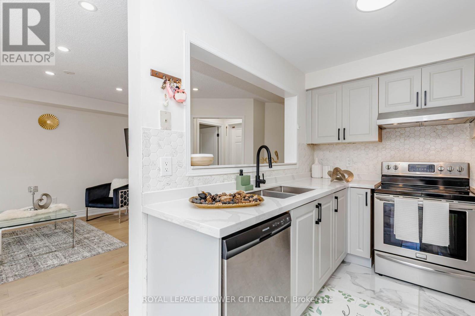45 Penbridge Circle, Brampton, Ontario  L7A 2R1 - Photo 22 - W13432106