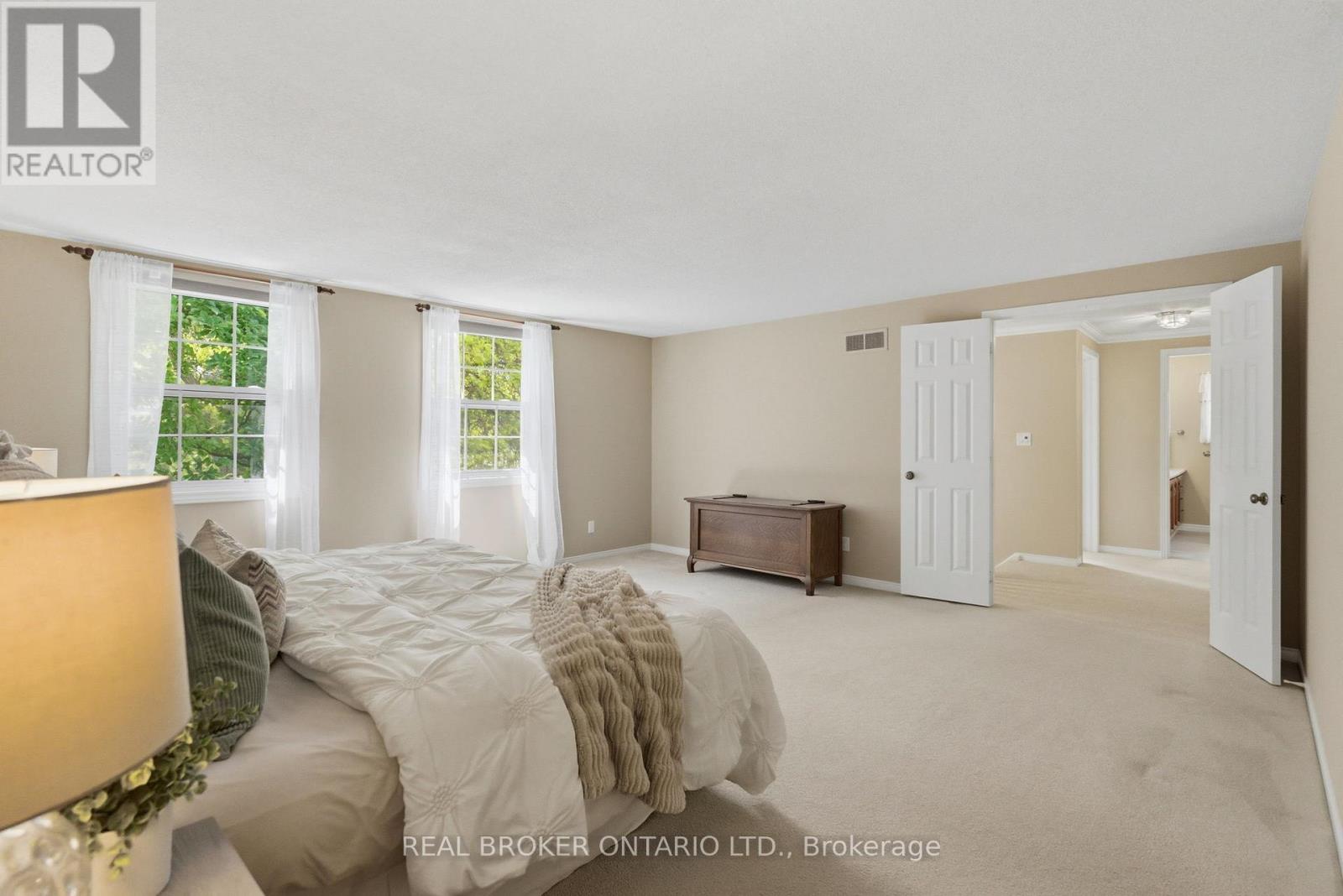 2241 Mansfield Drive, Burlington, Ontario  L7P 3J3 - Photo 28 - W13432112