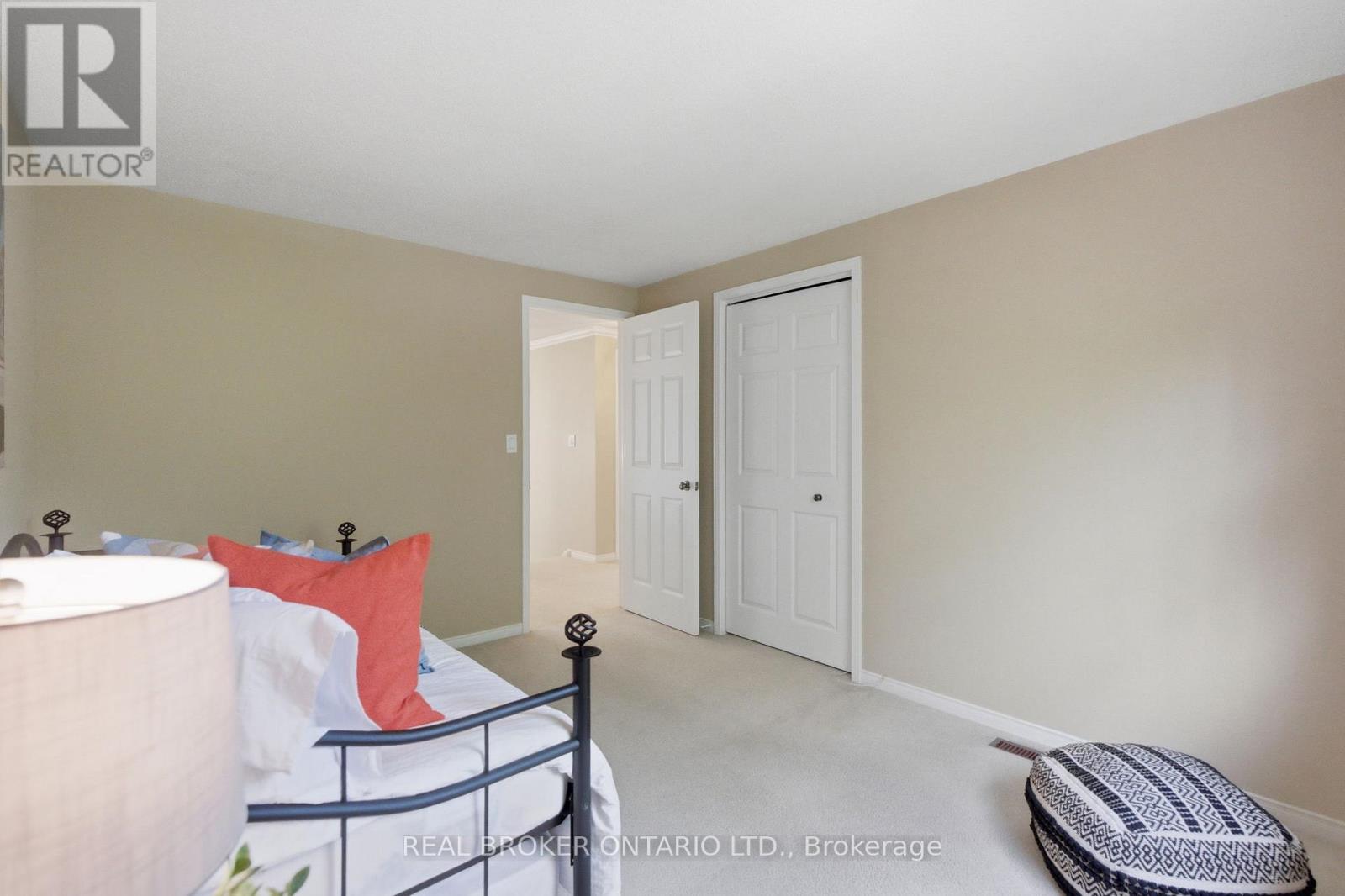 2241 Mansfield Drive, Burlington, Ontario  L7P 3J3 - Photo 35 - W13432112