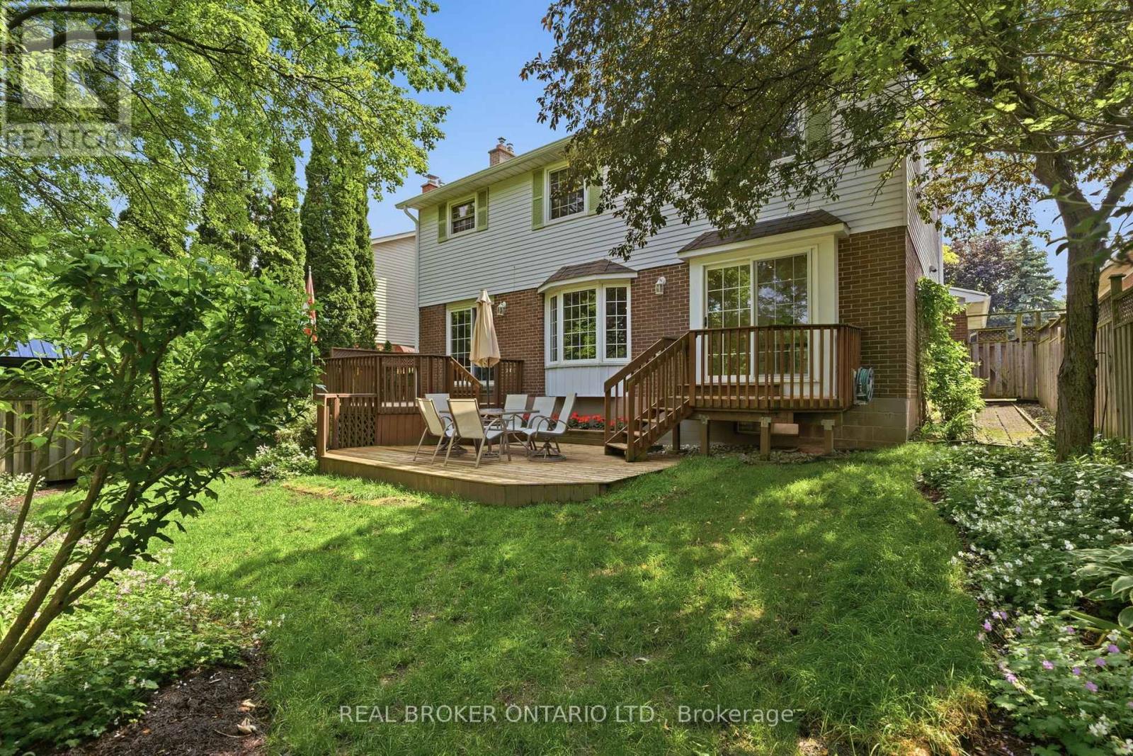 2241 Mansfield Drive, Burlington, Ontario  L7P 3J3 - Photo 45 - W13432112