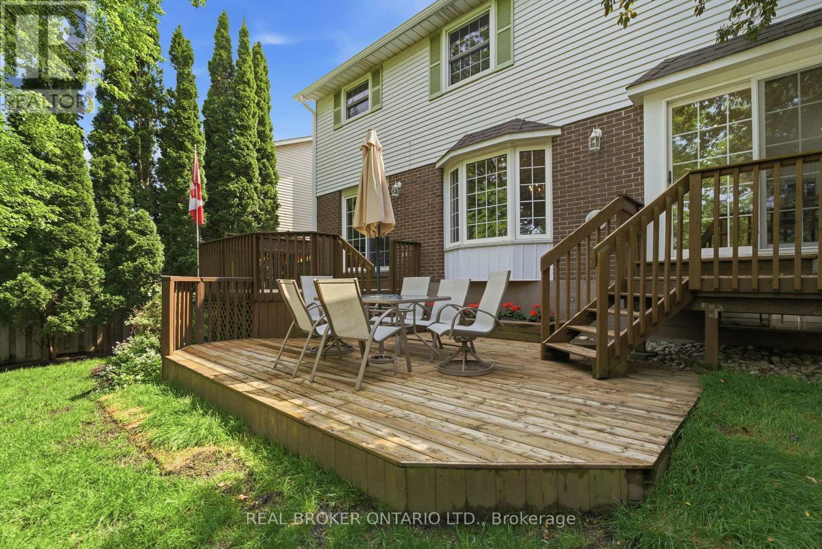 2241 Mansfield Drive, Burlington, Ontario  L7P 3J3 - Photo 46 - W13432112