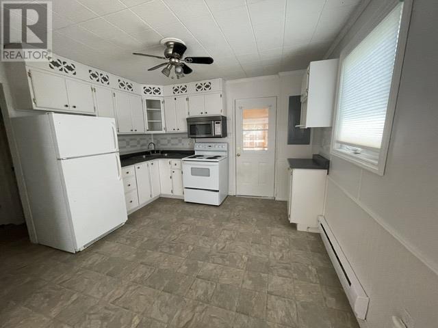 25 Casimir Ave, Dryden, Ontario  P8N 2G8 - Photo 2 - TB2601097