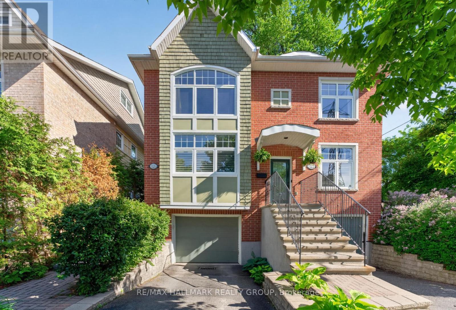 320 IONA STREET, Ottawa, Ontario