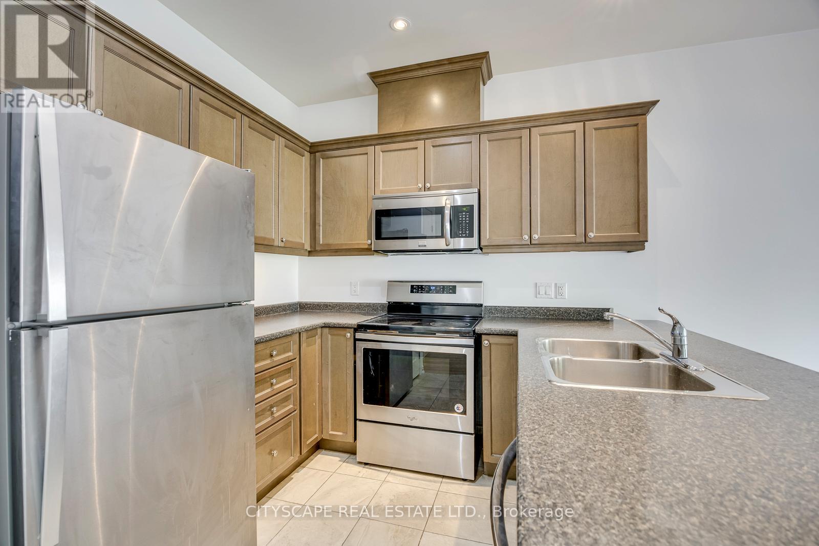 31 Glory Hill Road, St. Catharines, Ontario  L2P 0C7 - Photo 10 - X13432138