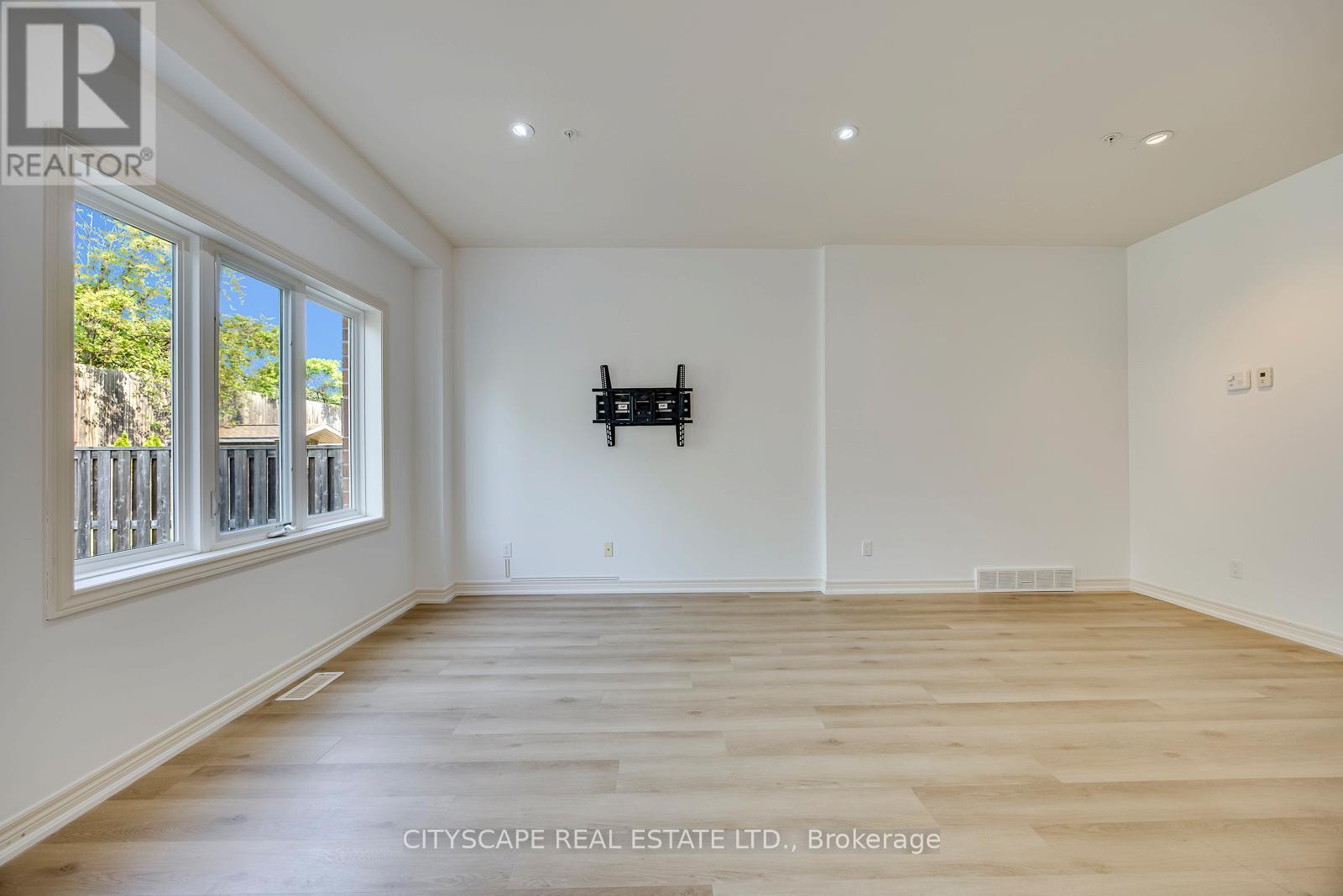 31 Glory Hill Road, St. Catharines, Ontario  L2P 0C7 - Photo 17 - X13432138