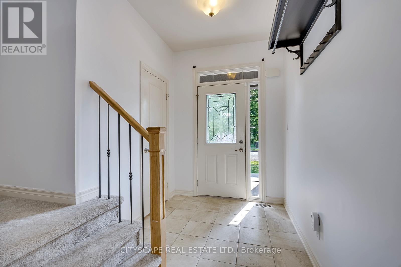 31 Glory Hill Road, St. Catharines, Ontario  L2P 0C7 - Photo 4 - X13432138