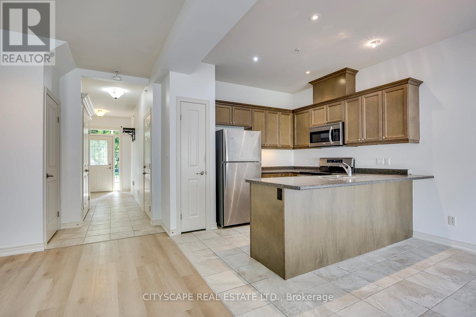 31 Glory Hill Road, St. Catharines, Ontario  L2P 0C7 - Photo 6 - X13432138