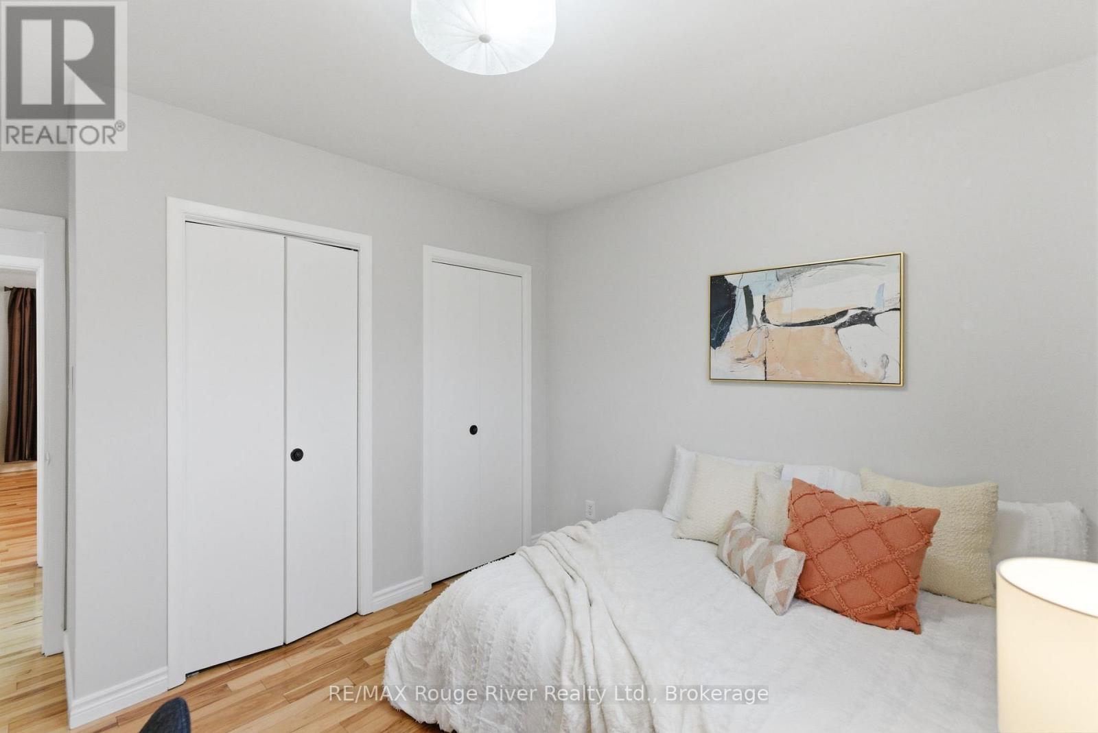 98 Applewood Crescent, Whitby, Ontario  L1N 2E7 - Photo 23 - E13432378