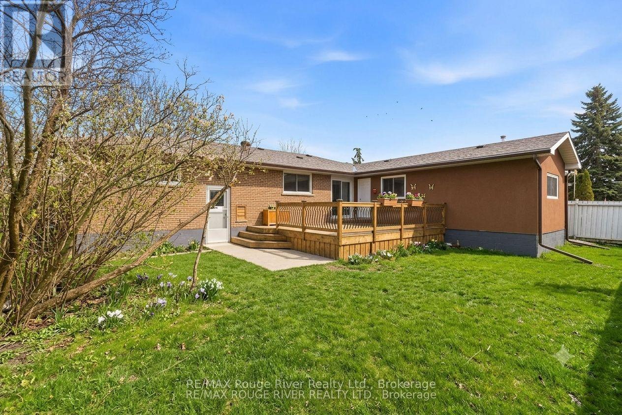 98 Applewood Crescent, Whitby, Ontario  L1N 2E7 - Photo 38 - E13432378