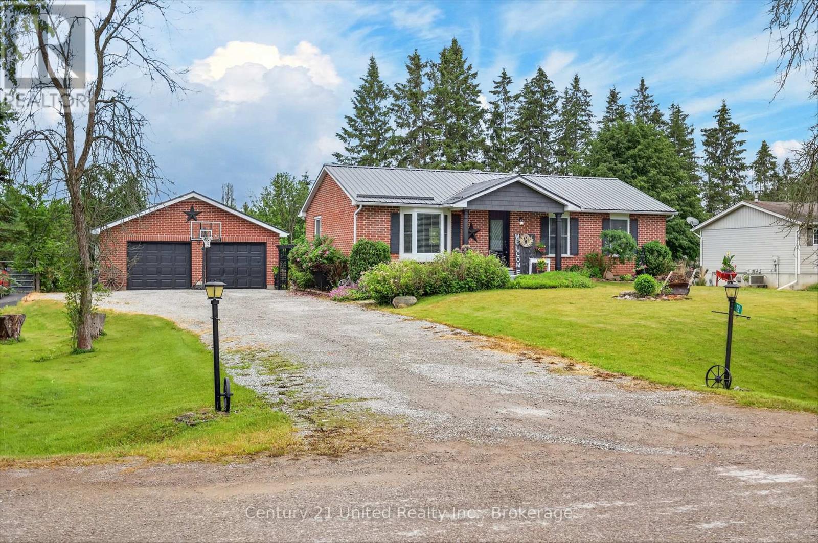 12 Emily Court, Kawartha Lakes, Ontario  K0L 2W0 - Photo 2 - X13432366