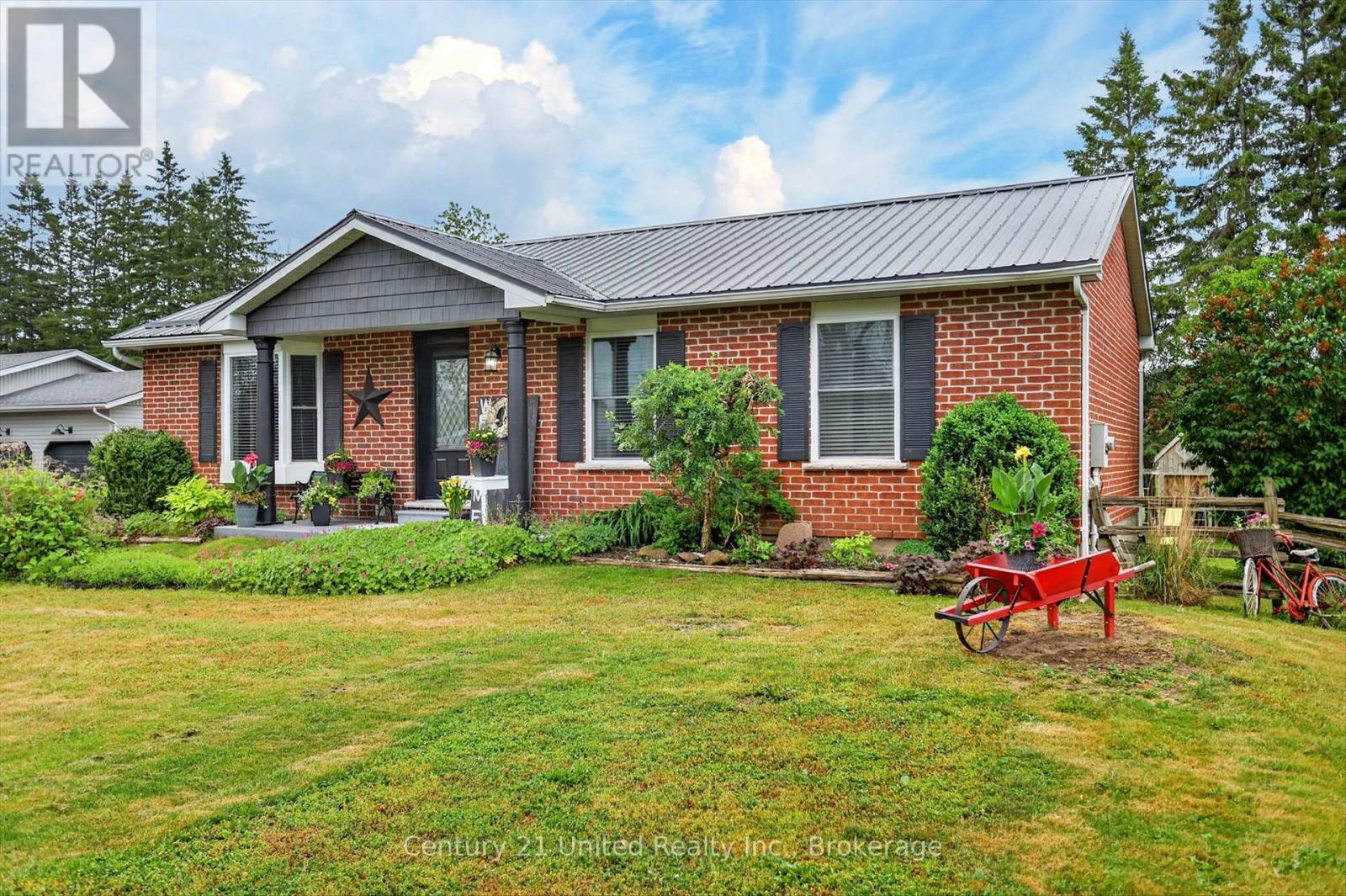 12 Emily Court, Kawartha Lakes, Ontario  K0L 2W0 - Photo 4 - X13432366