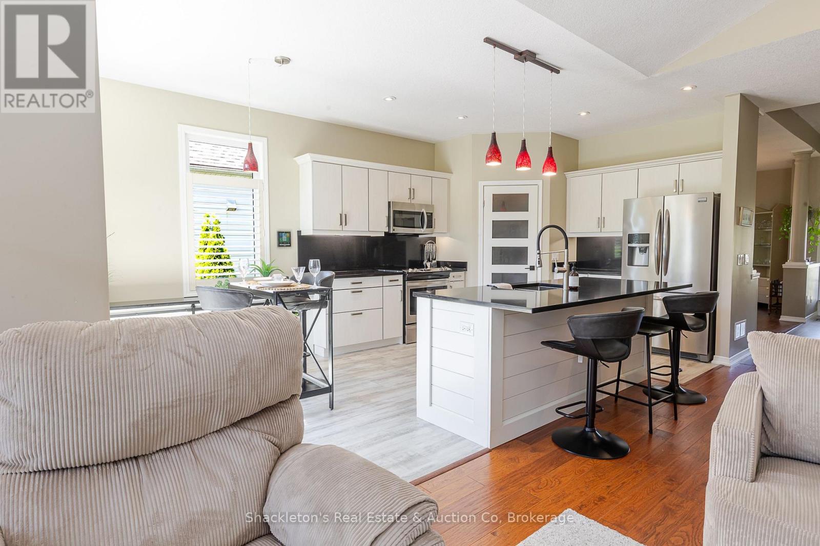 19 - 19 Macpherson Avenue, Huron East, Ontario  N0K 1W0 - Photo 8 - X13432352