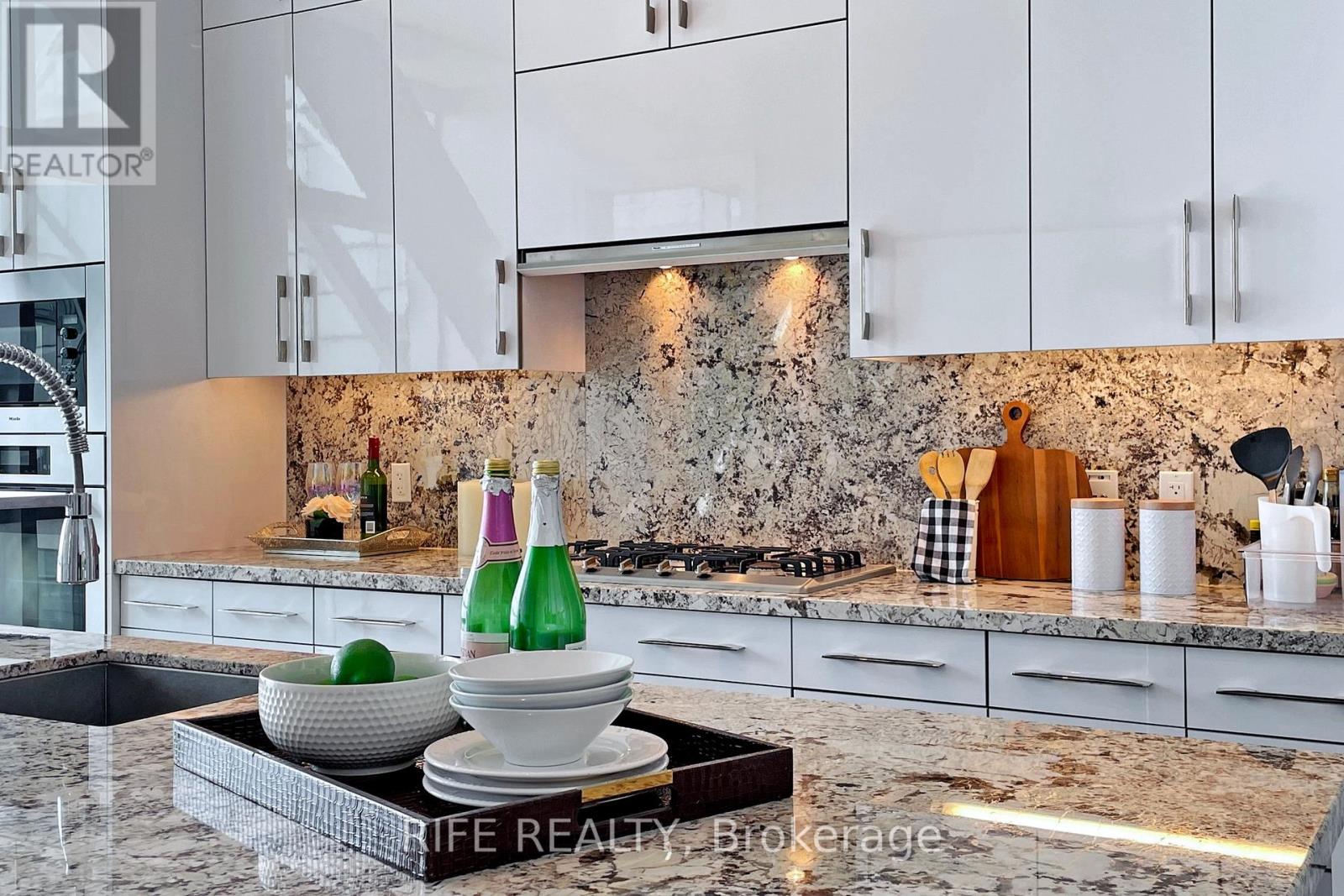 1208 - 39 Queens Quay E, Toronto, Ontario  M5E 0A5 - Photo 13 - C13432292