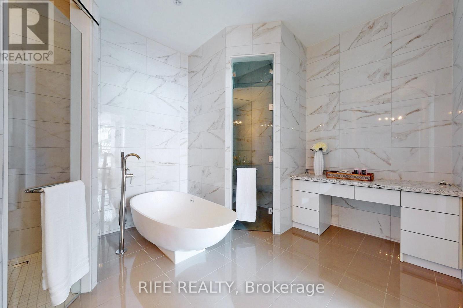 1208 - 39 Queens Quay E, Toronto, Ontario  M5E 0A5 - Photo 31 - C13432292