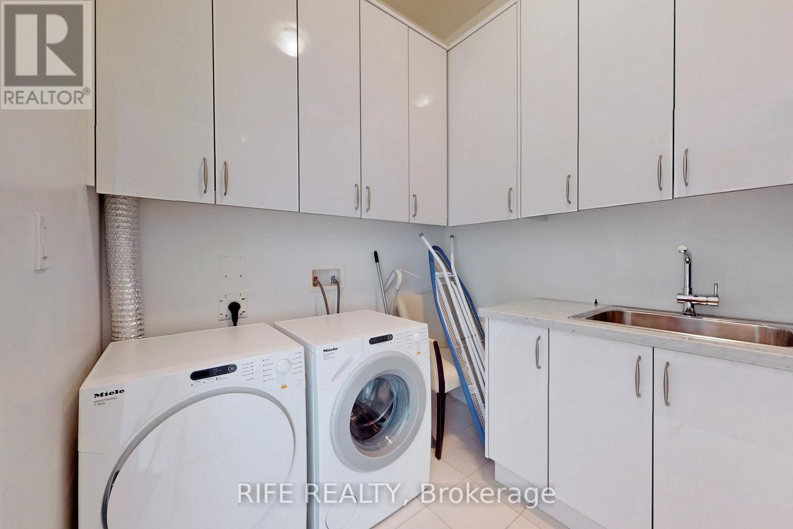1208 - 39 Queens Quay E, Toronto, Ontario  M5E 0A5 - Photo 37 - C13432292