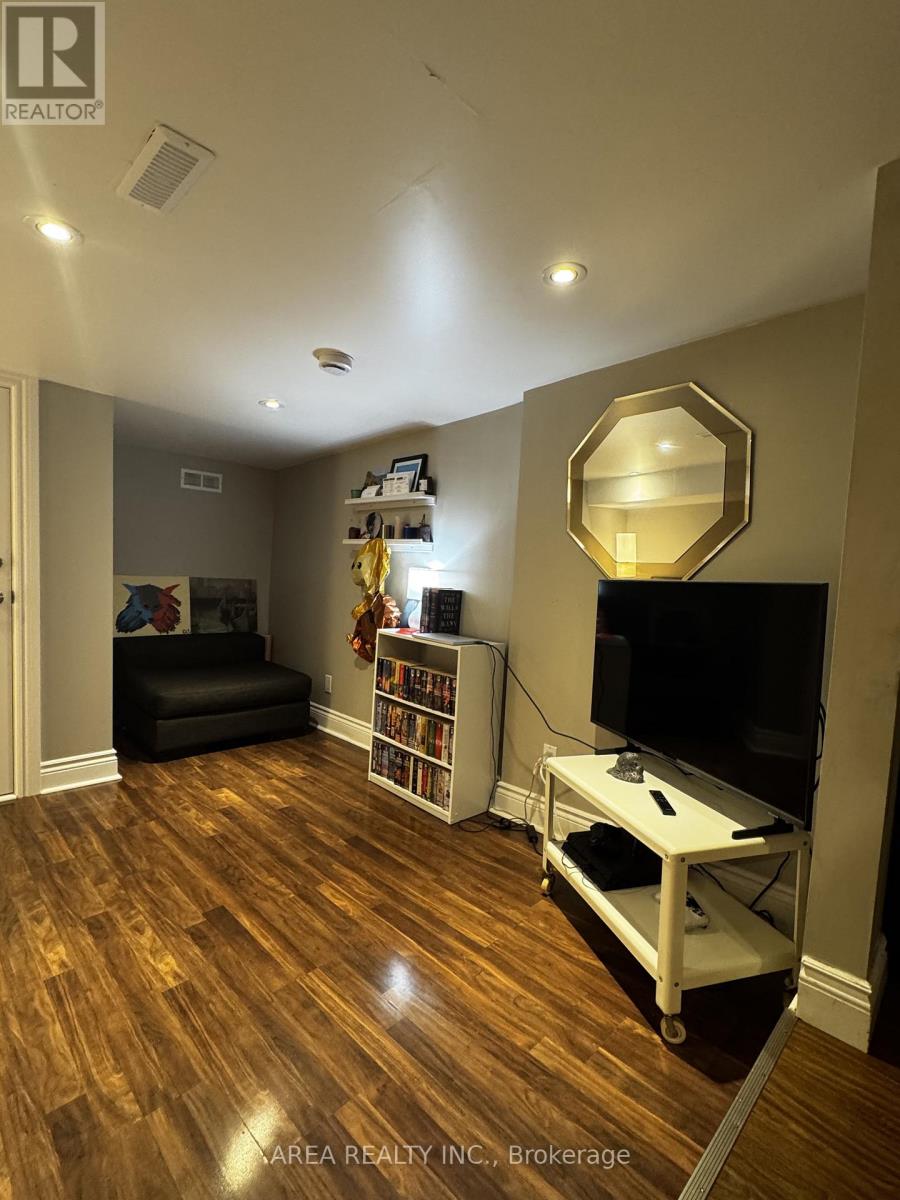 476 Crawford Street, Toronto, Ontario  M6G 3J8 - Photo 4 - C13432306