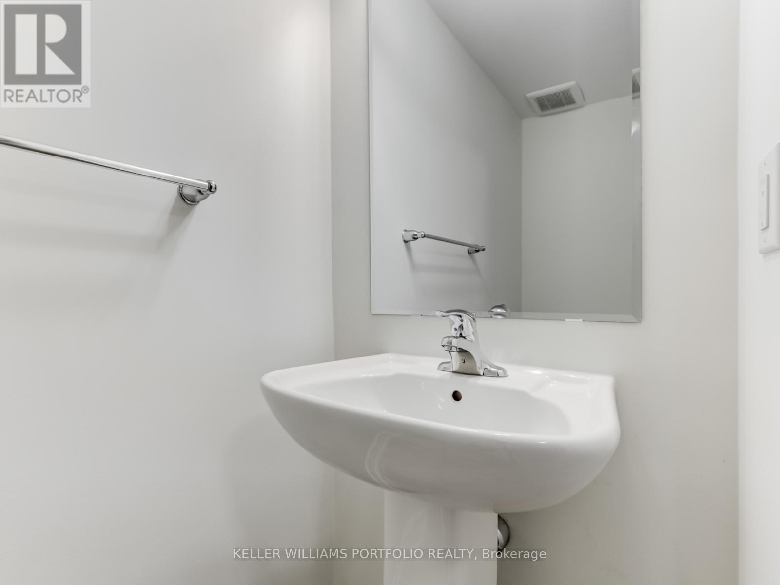 7 Bluegill Crescent, Whitby, Ontario  L1P 0E4 - Photo 16 - E13432204