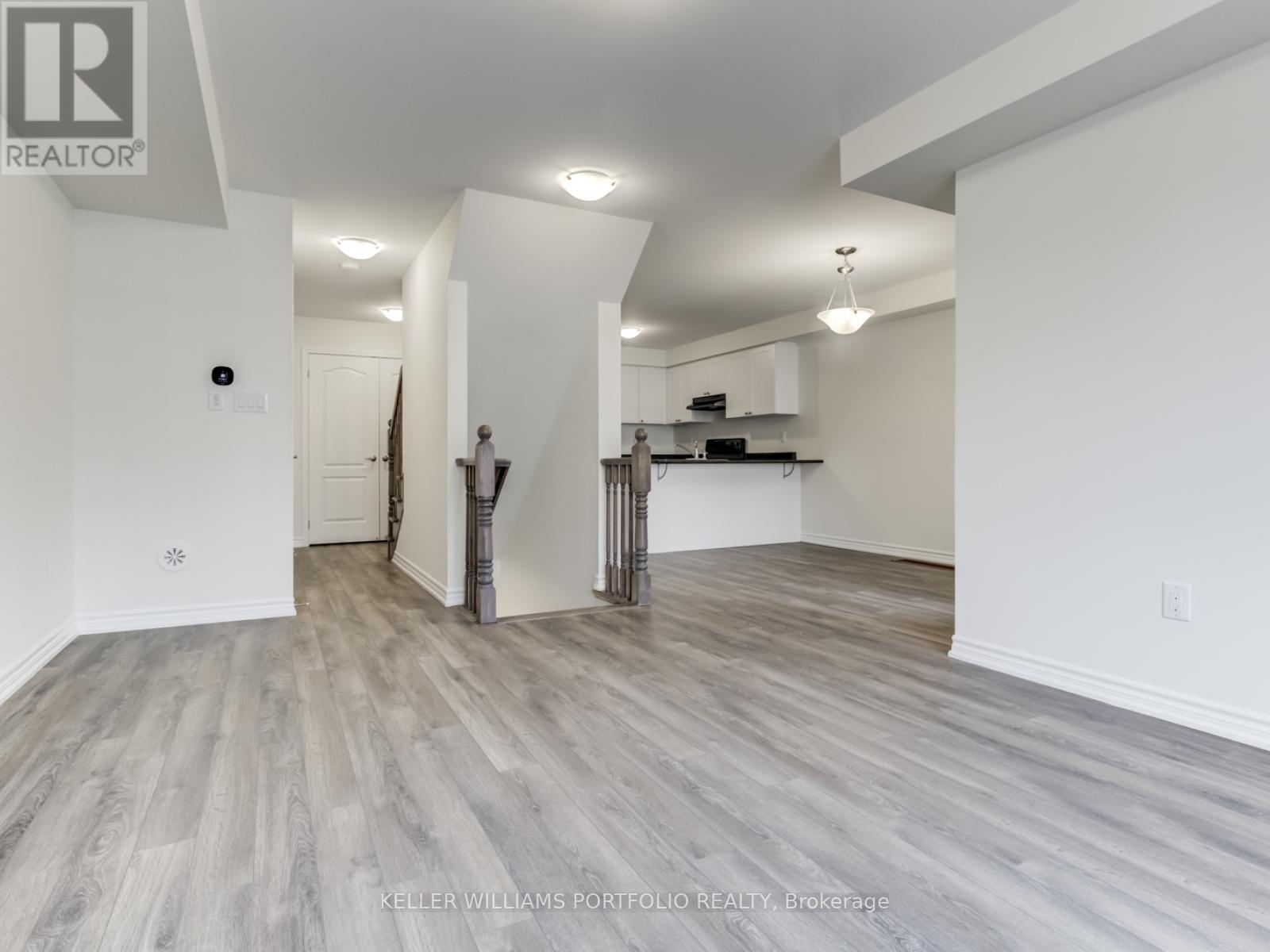 7 Bluegill Crescent, Whitby, Ontario  L1P 0E4 - Photo 7 - E13432204