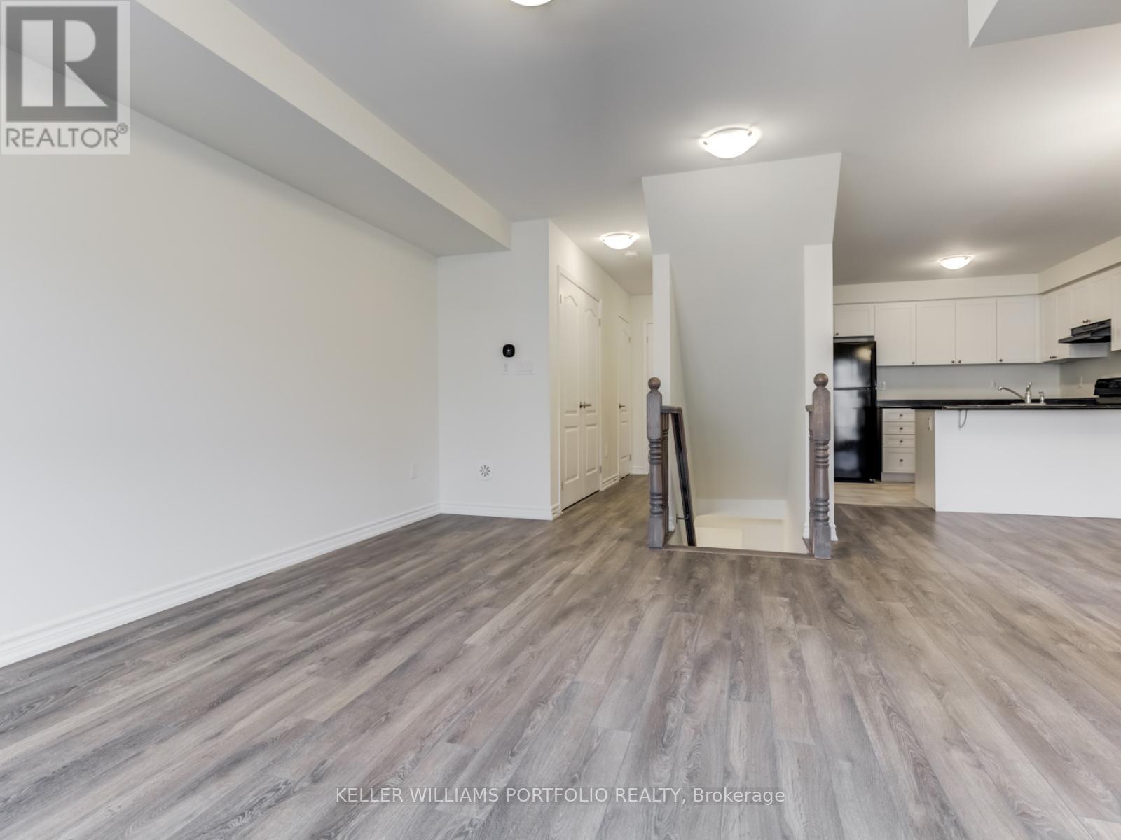 7 Bluegill Crescent, Whitby, Ontario  L1P 0E4 - Photo 8 - E13432204