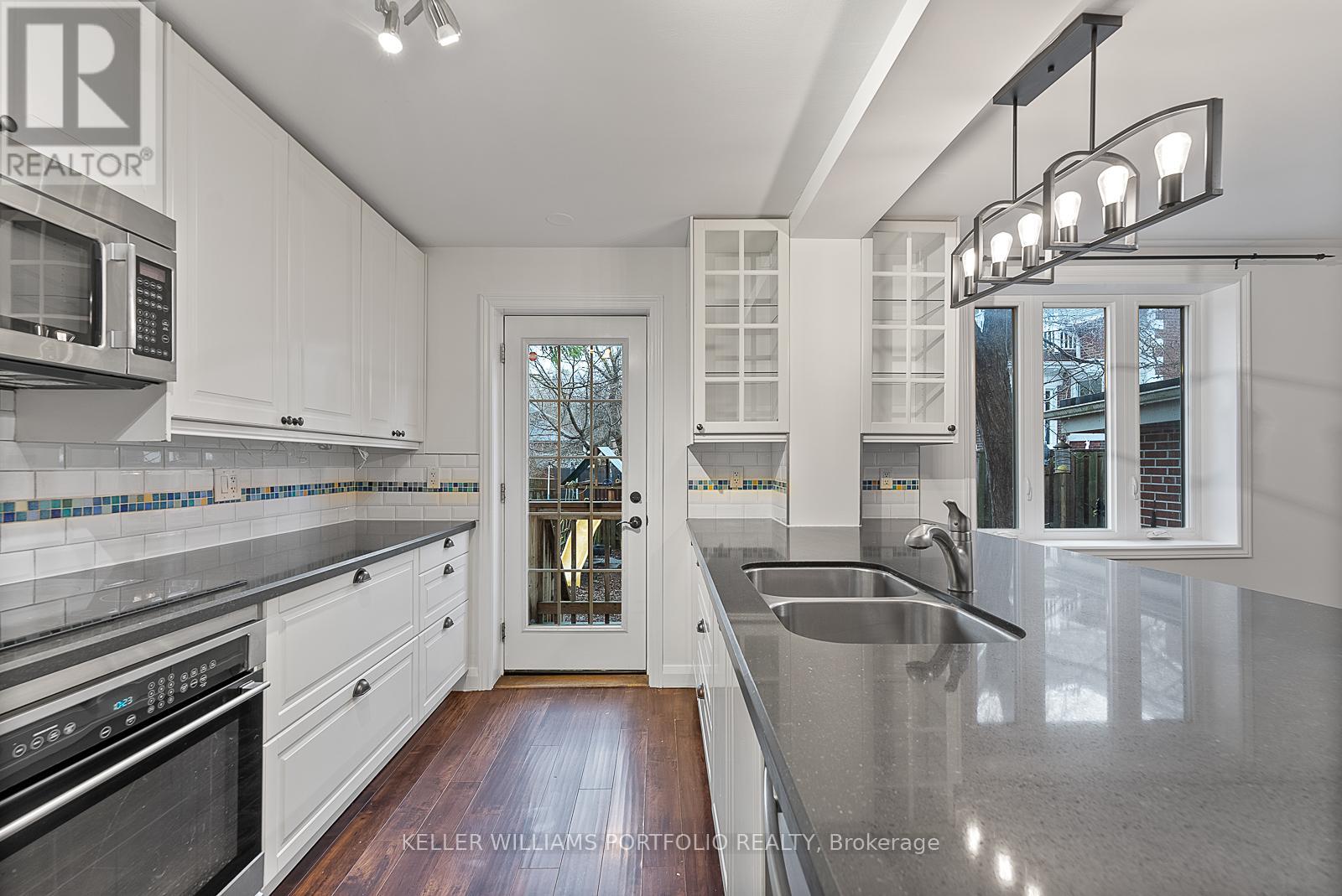 40 Scarboro Crescent, Toronto, Ontario  M1M 2J4 - Photo 17 - E13432242