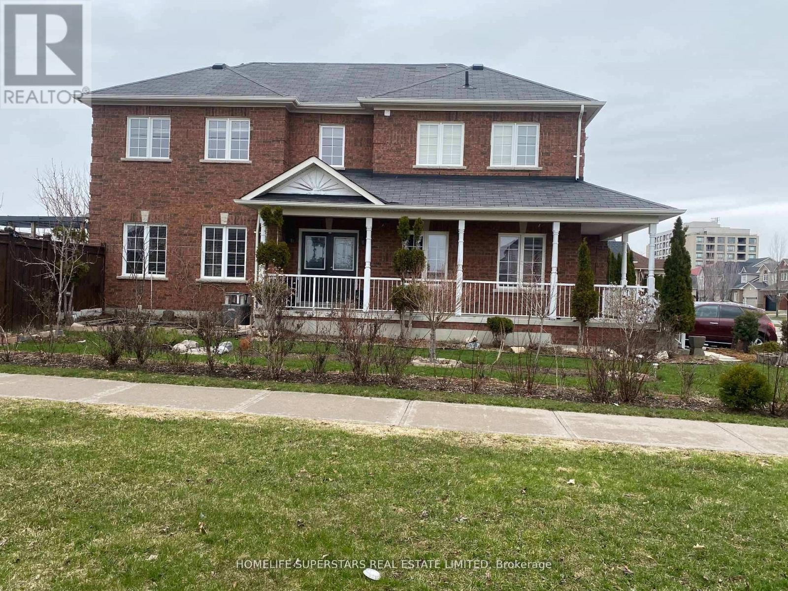 1316 MACINALLY COURT, Oshawa, Ontario