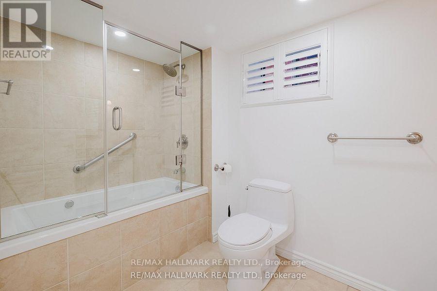 18 Glen Stewart Avenue, Toronto, Ontario  M4E 1P7 - Photo 19 - E13432356