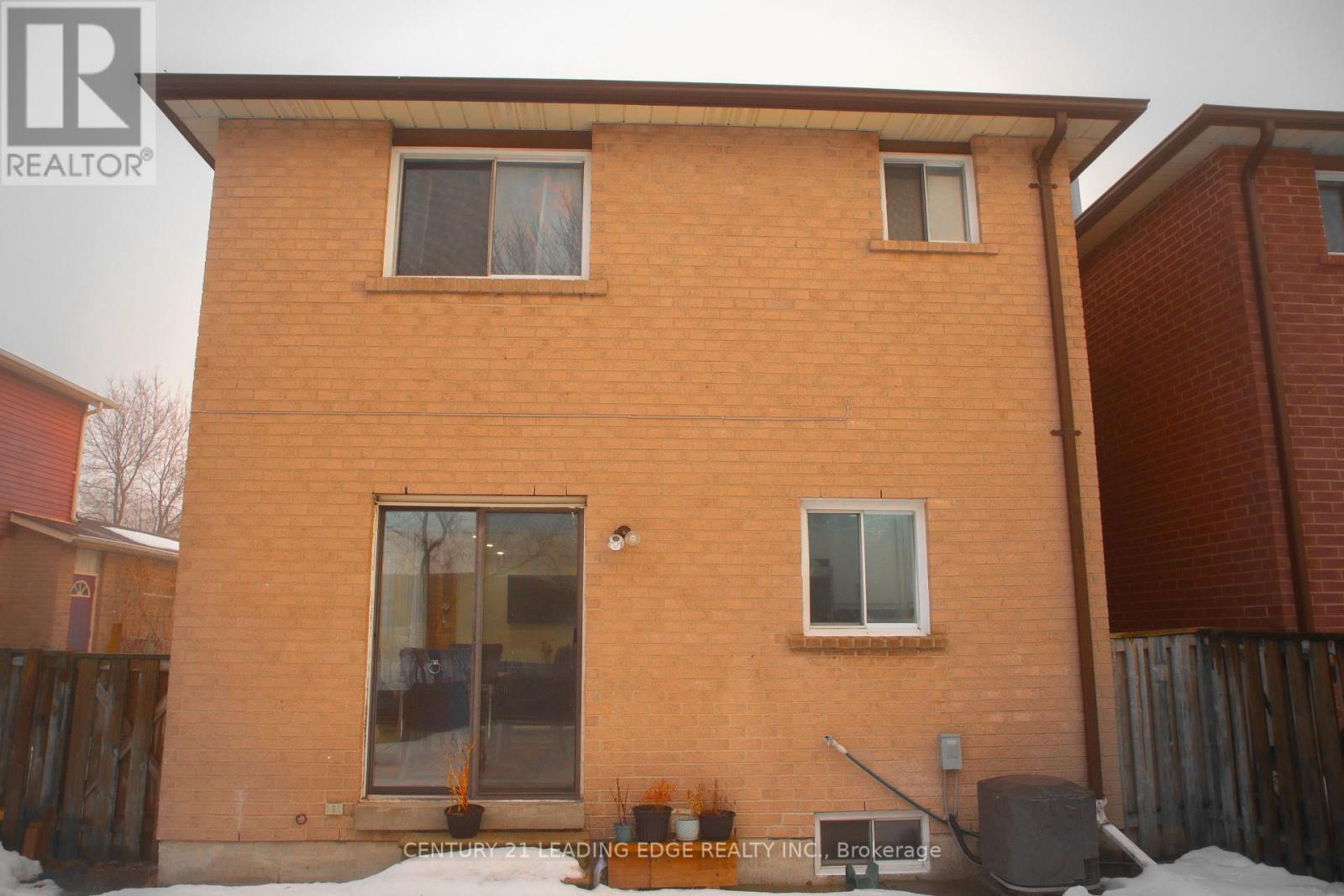 165 Stephenson Crescent, Richmond Hill, Ontario  L4C 5T3 - Photo 3 - N13432264