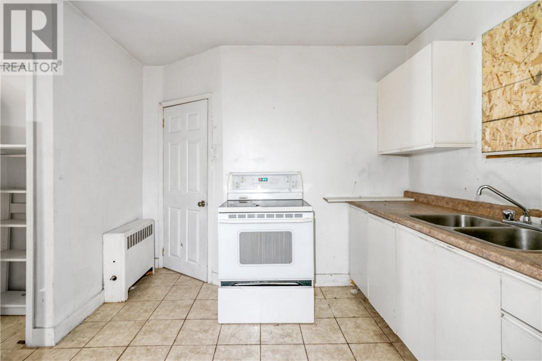6 Bloor Street, Sudbury, Ontario  P3C 2K2 - Photo 6 - 2128466