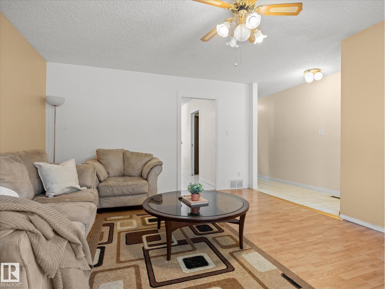 11408 165 Av NW, Edmonton, Alberta  T5X 3W6 - Photo 9 - E4493061