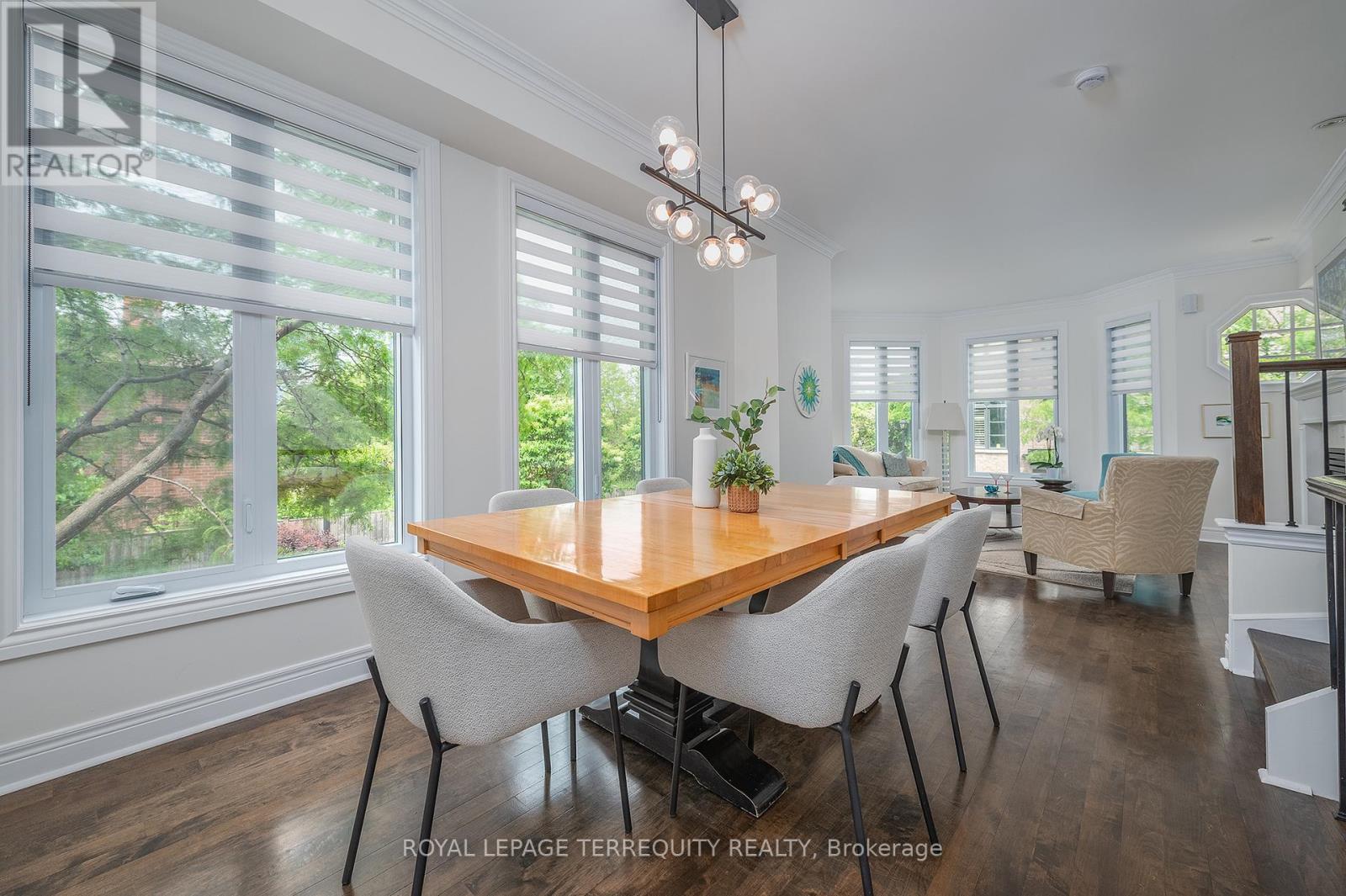 69 Lobo Mews, Toronto, Ontario  M8Z 0B2 - Photo 10 - W13432236