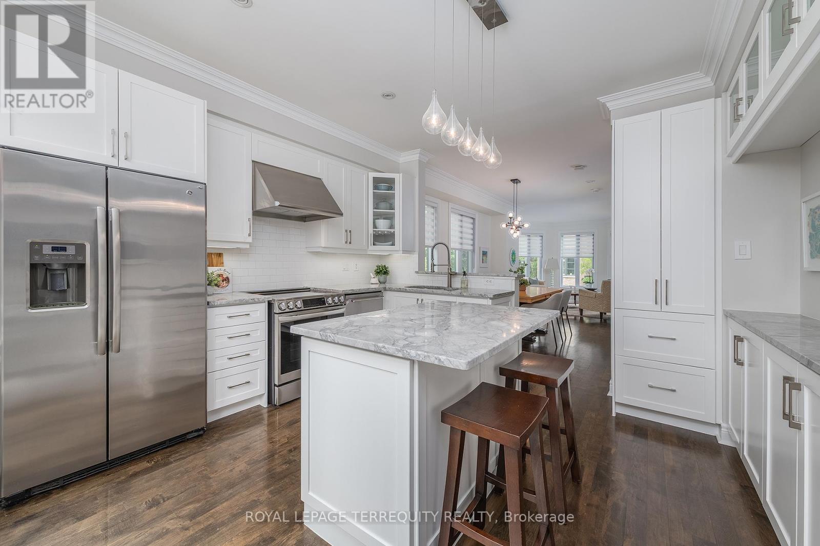 69 Lobo Mews, Toronto, Ontario  M8Z 0B2 - Photo 14 - W13432236