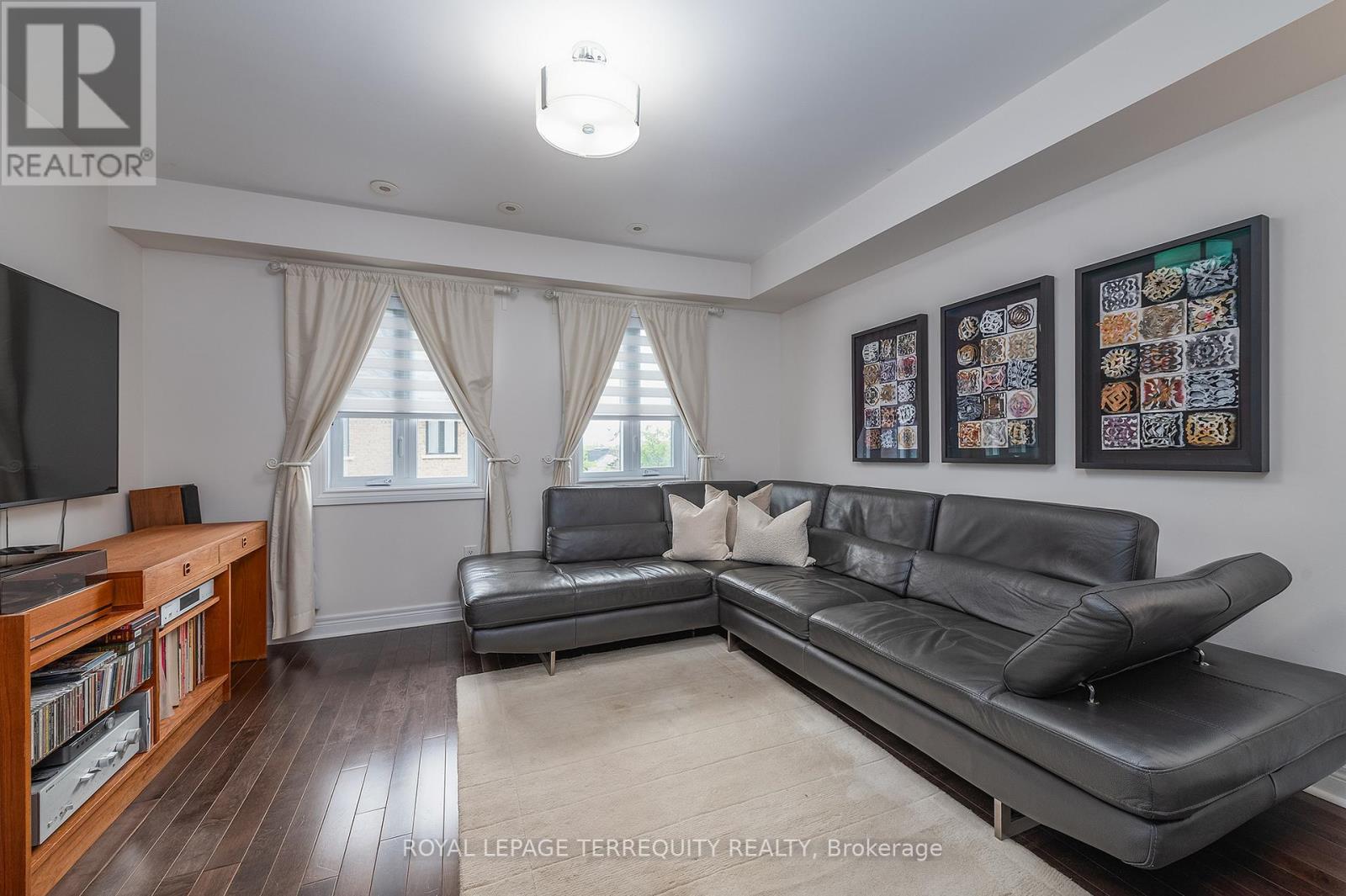 69 Lobo Mews, Toronto, Ontario  M8Z 0B2 - Photo 34 - W13432236
