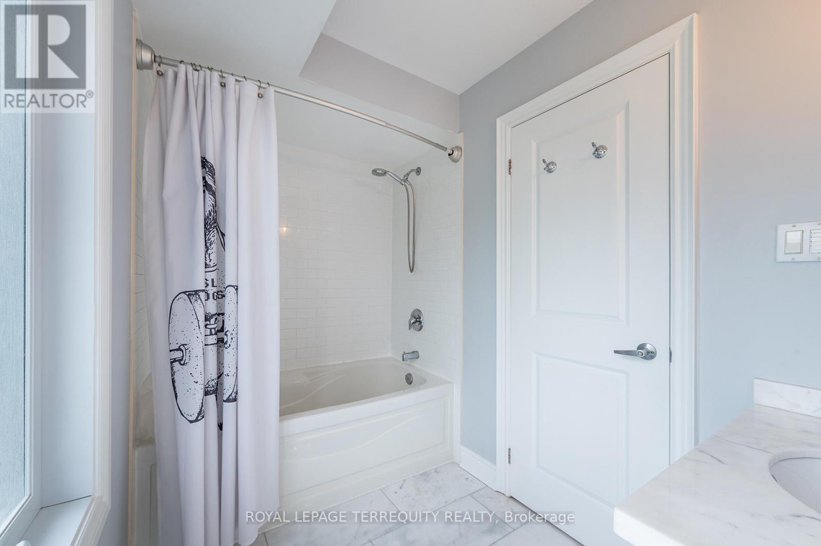 69 Lobo Mews, Toronto, Ontario  M8Z 0B2 - Photo 39 - W13432236