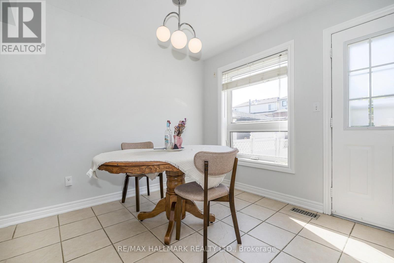 Main/base - 125 Viella Street, Toronto, Ontario  M6N 5C7 - Photo 9 - W13432272