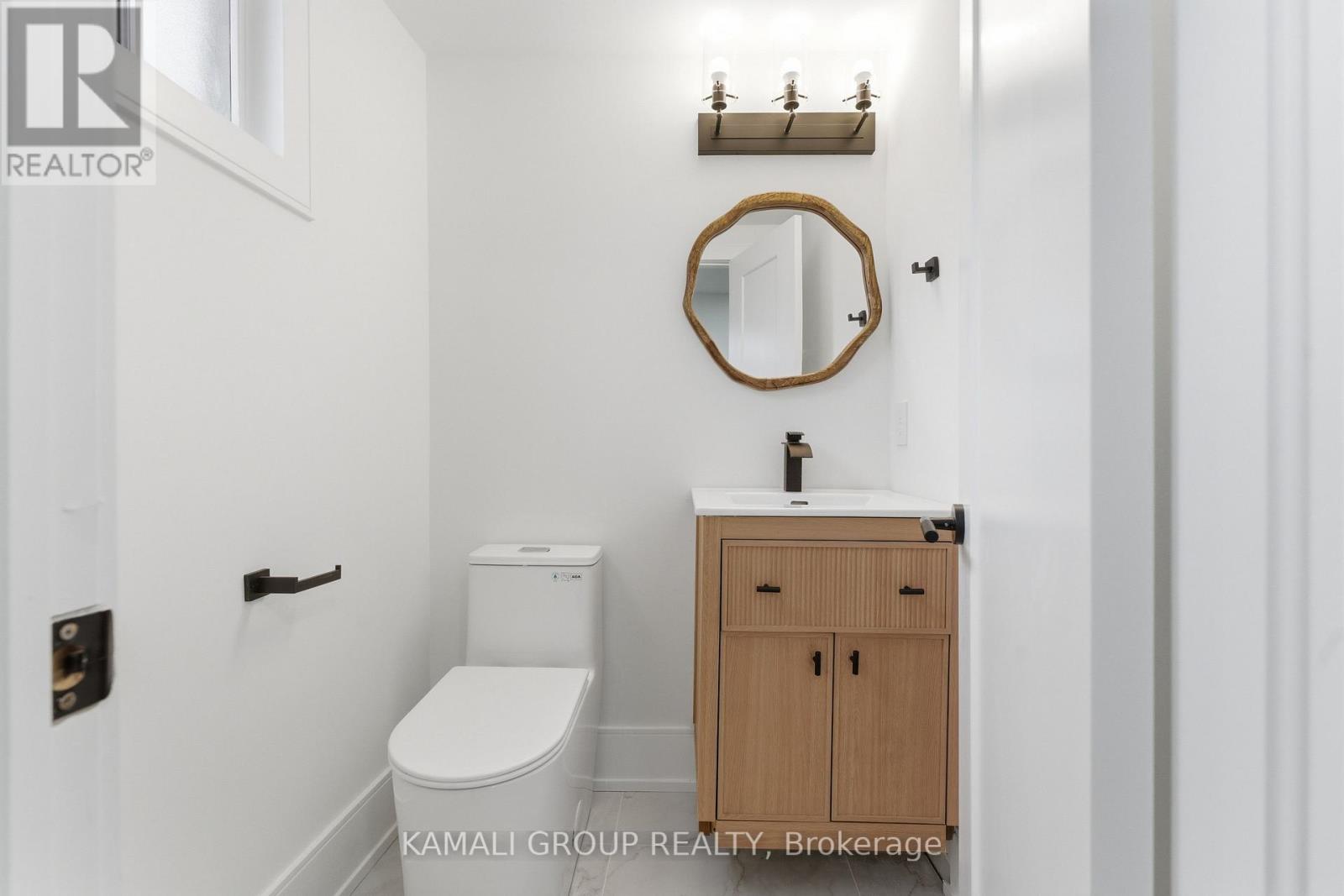 Main & Upper - 154 Wallace Avenue, Toronto, Ontario  M6H 1V2 - Photo 13 - W13432294