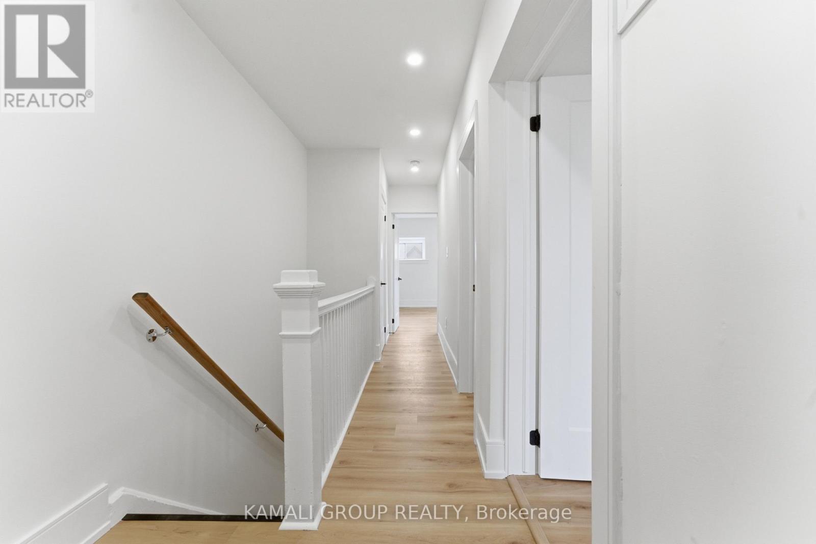 Main & Upper - 154 Wallace Avenue, Toronto, Ontario  M6H 1V2 - Photo 14 - W13432294